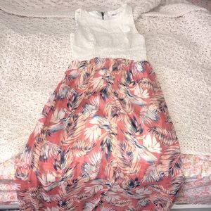 Junior Beachy floral maxi dress!